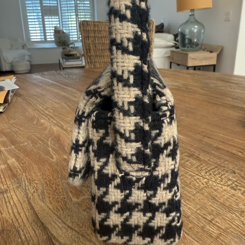 Anine Bing Nico Black and Tan Shoulder Bag with Houndstooth Pattern - Picture 5 of 7